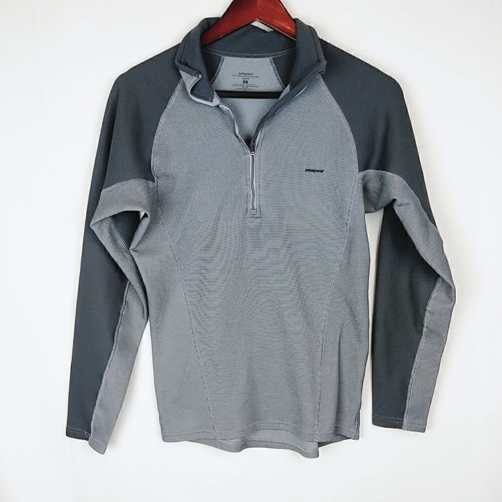 Patagonia size small performance 1/4 zip gray
